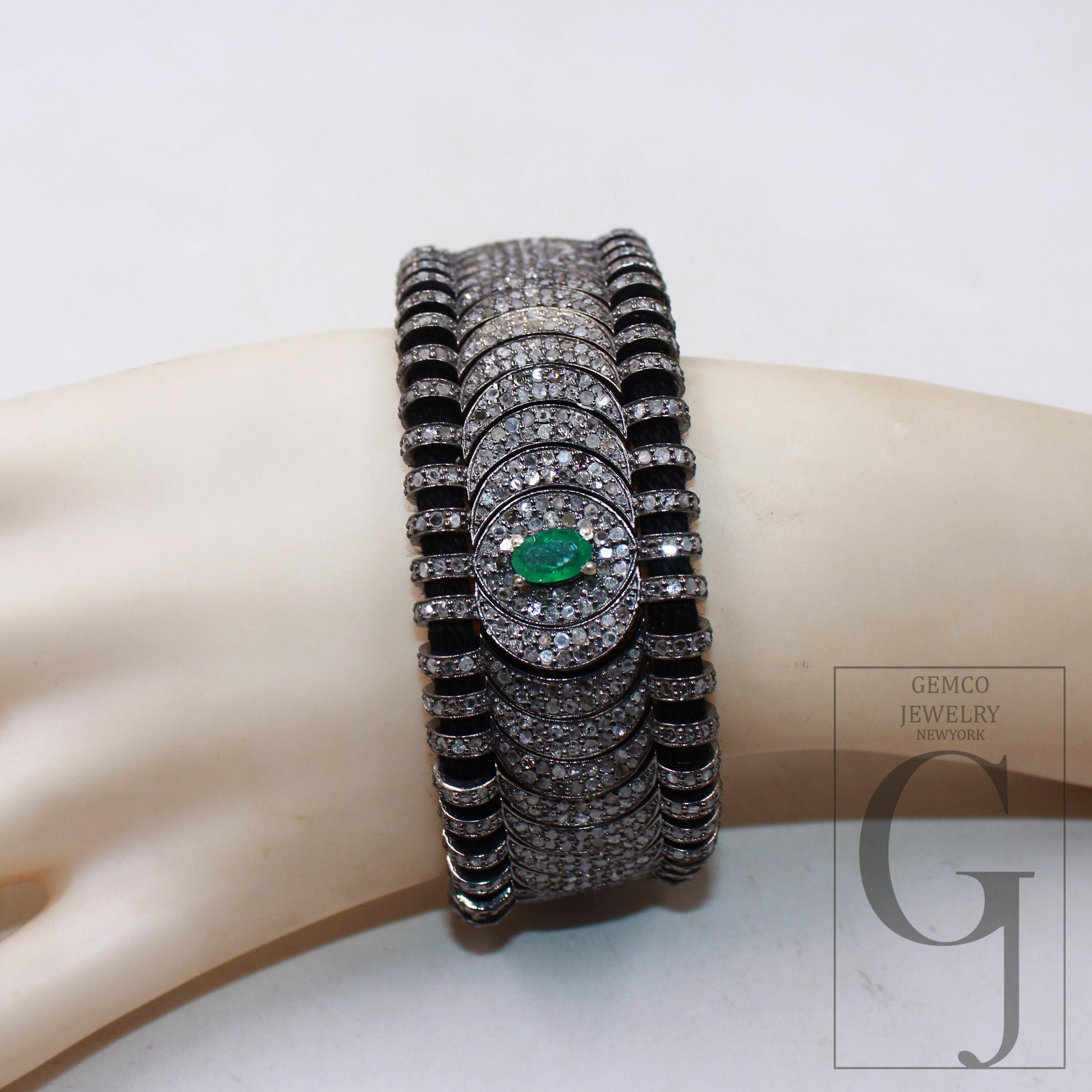 Green emerald design thread bracelet Rosecut pave diamond thread bangle bracelet 925 sterling silver handmade finish bangle macrame bracelet