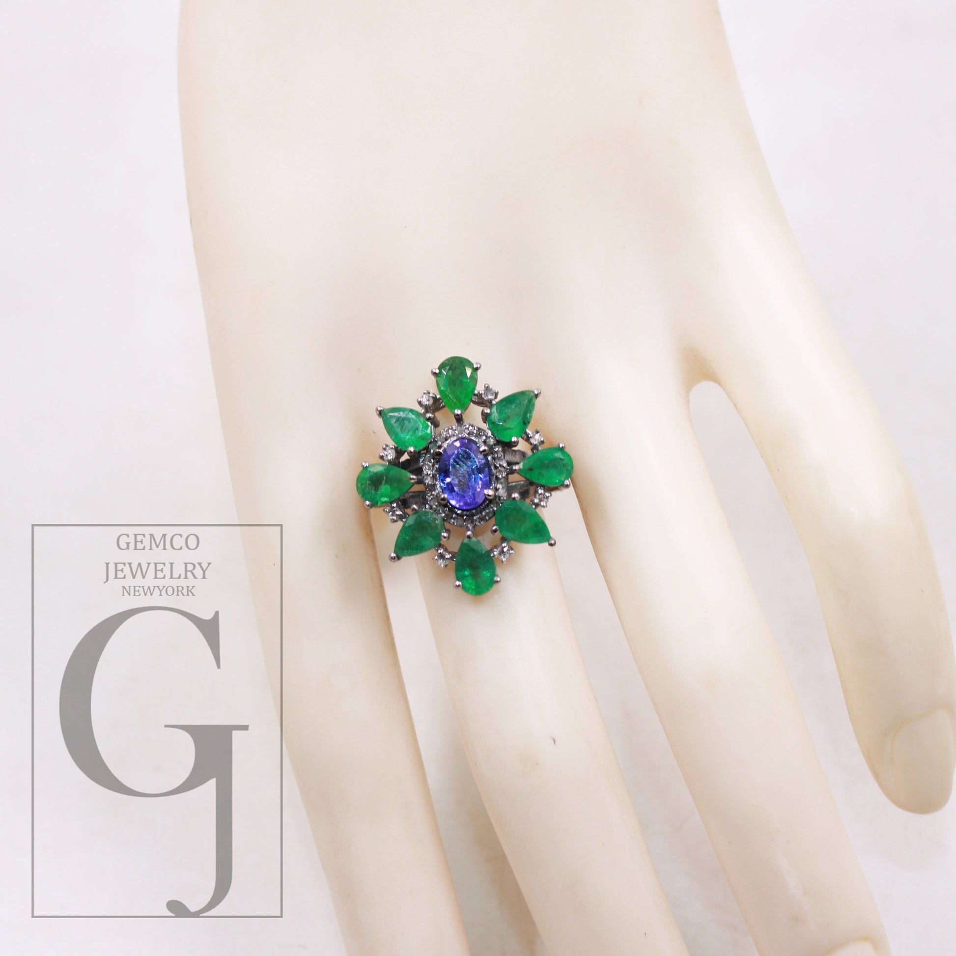 1pc Oxidized Finish Tanzanite Emerald Ring Designer Rosecut Pave Diamond Rings 925 Sterling Silver Handmade Finish Diamond Ring Jewelry