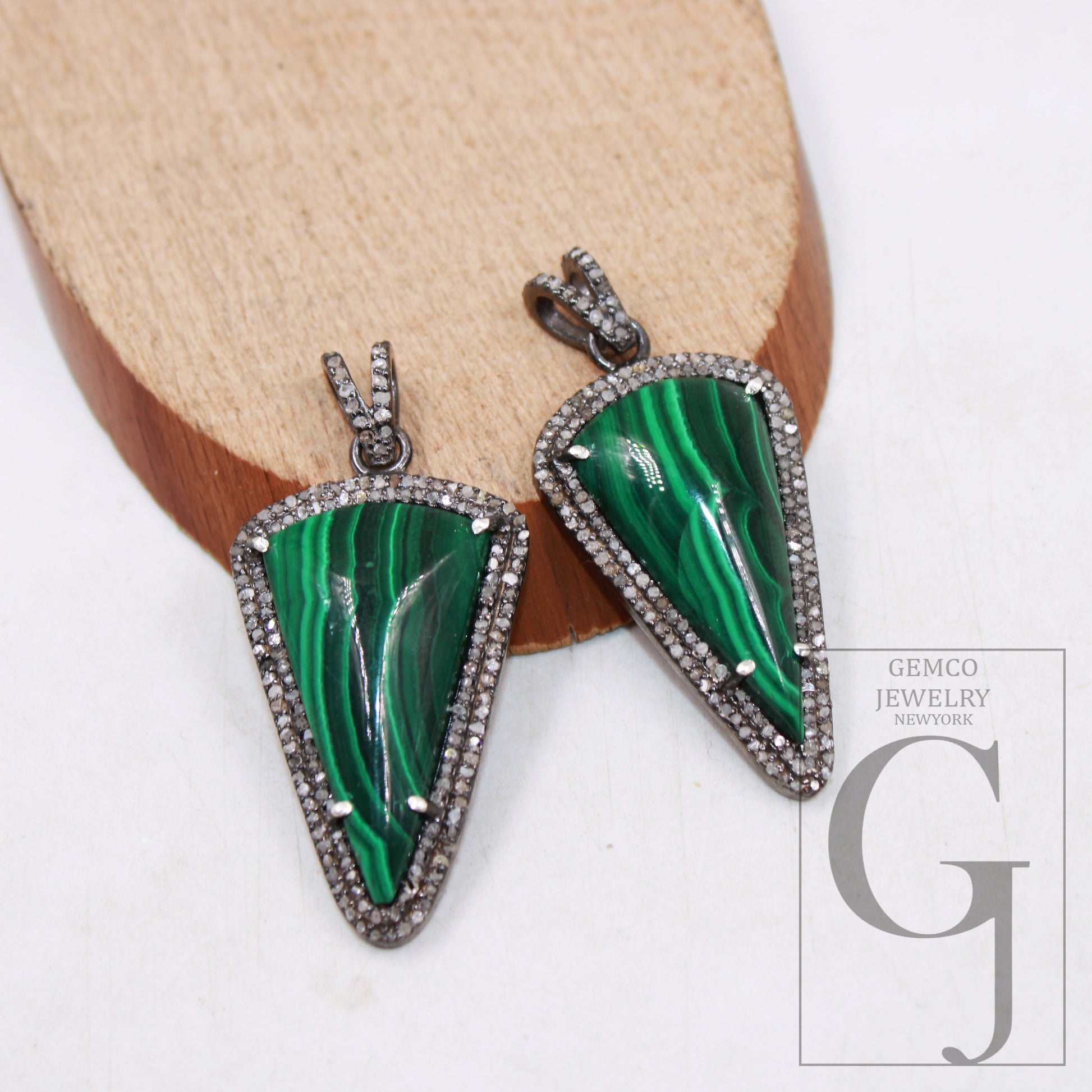 1pc Spike Design Malachite Pendant Rosecut Pave Diamond Pendant Sterling 925 Silver Handmade Finish Diamond Charm Necklace Pendant Jewelry