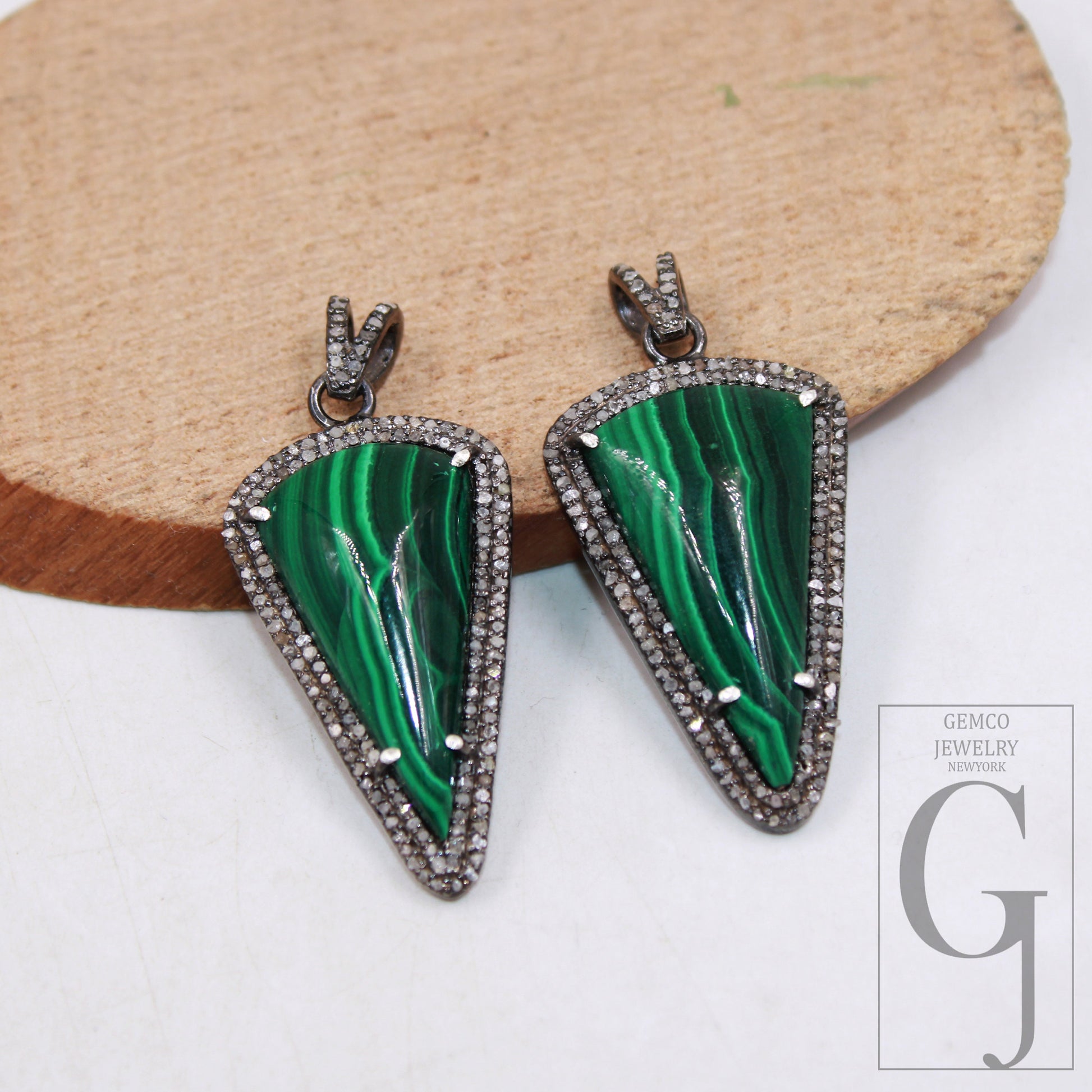 1pc Spike Design Malachite Pendant Rosecut Pave Diamond Pendant Sterling 925 Silver Handmade Finish Diamond Charm Necklace Pendant Jewelry